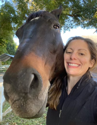 Bricole Reincke Horse Selfie Cheek To Cheek Min
